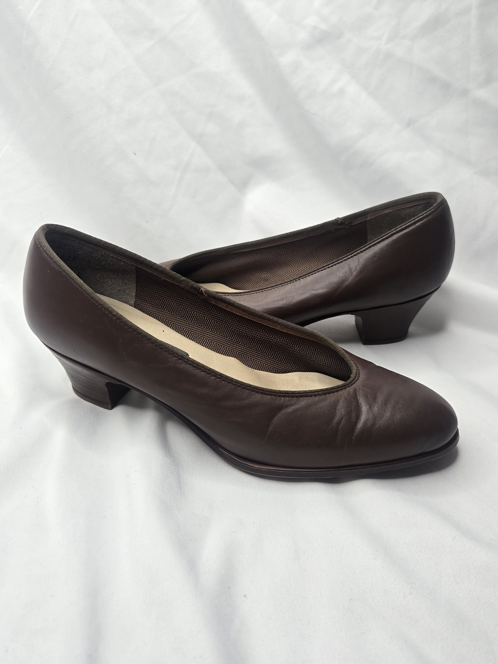 Vintage Soft Spots Puddle Jumpers Women 8M Brown Leather Waterproof Pumps Heels